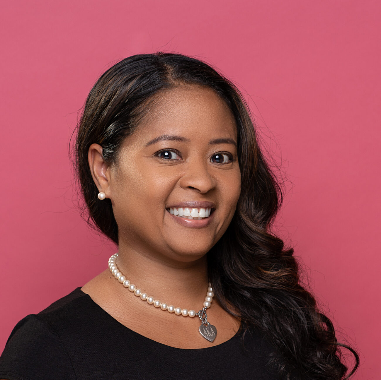 Dr. Larissa Estes